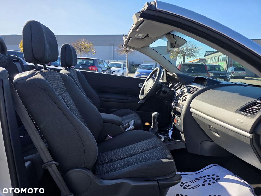 Renault Megane 1.6 Confort Authentique - 8