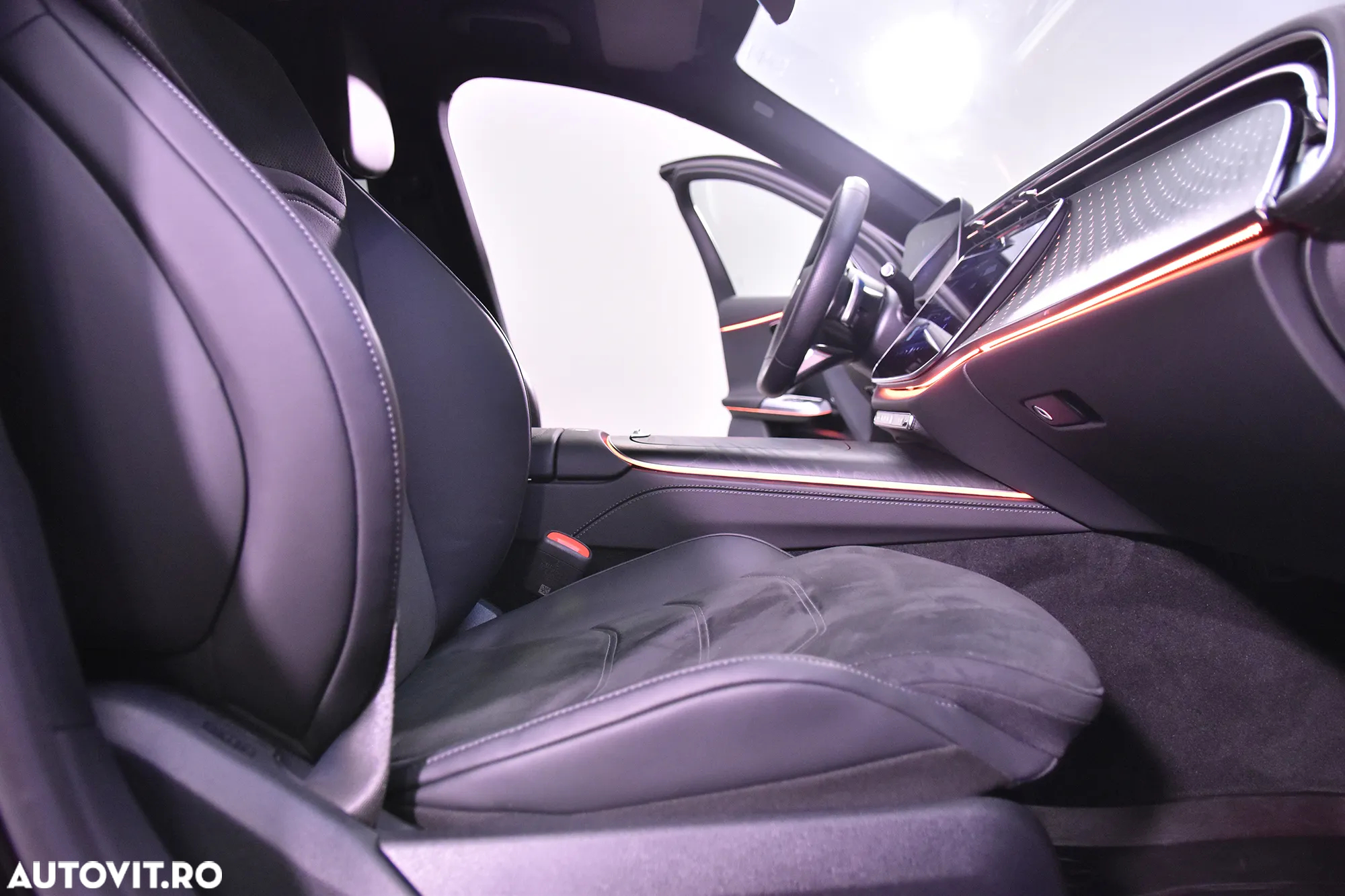 Mercedes-Benz E 300e 9G-TRONIC Edition AMG Line - 11