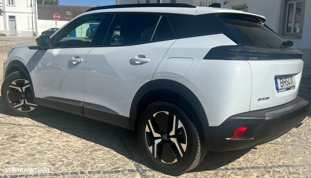 Peugeot 2008 1.2 PureTech Allure - 3