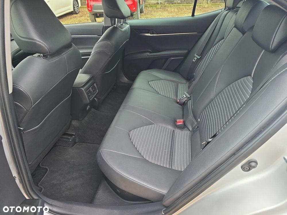 Toyota Camry 2.5 Hybrid Prestige CVT - 11