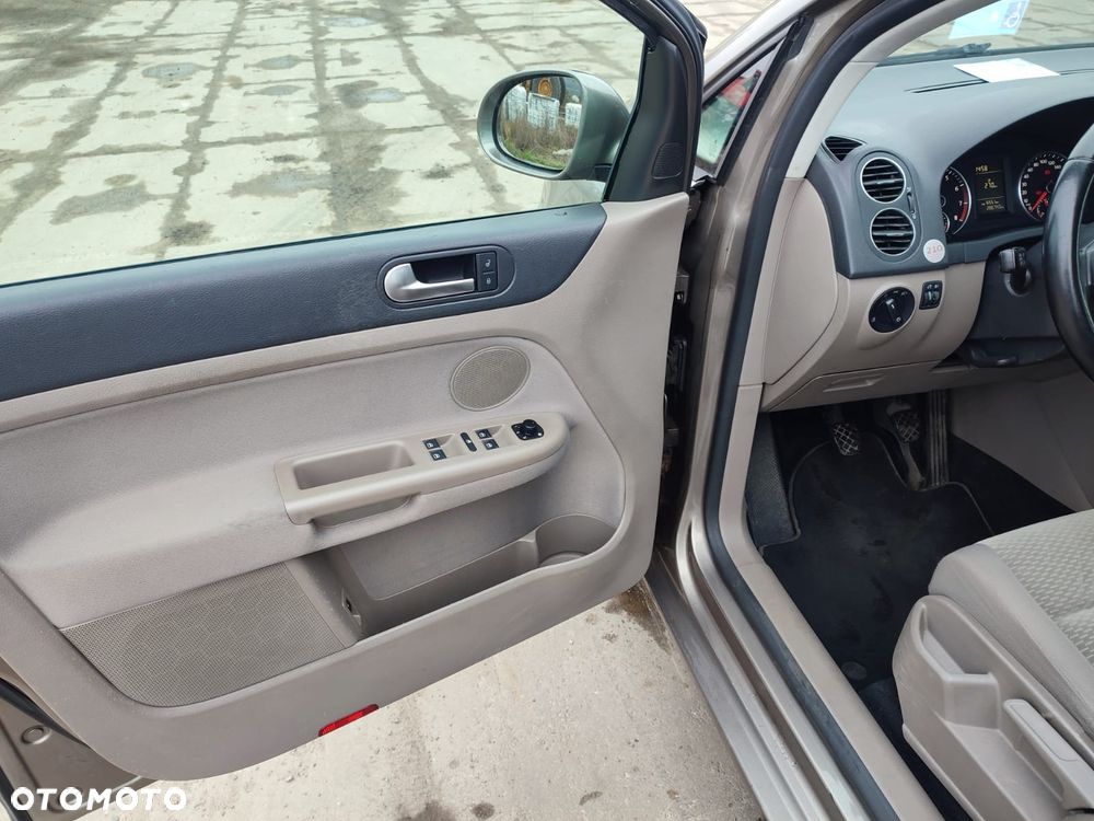 Volkswagen Golf Plus - 13