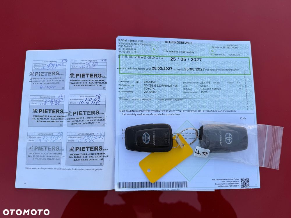 Toyota Corolla 1.8 Hybrid Club - 38