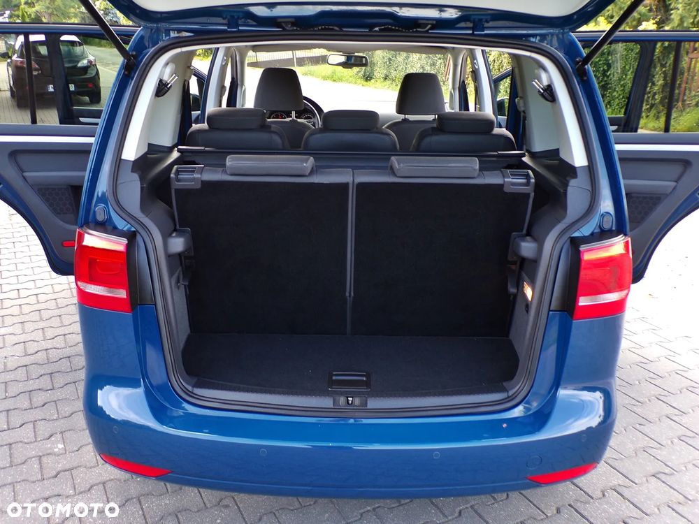 Volkswagen Touran 2.0 TDI DPF STYLE - 31