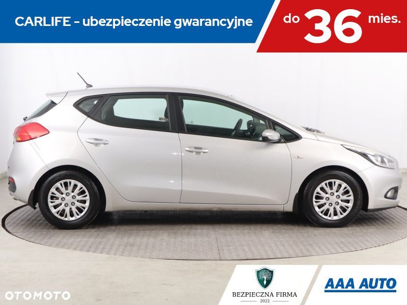 Kia Ceed - 8