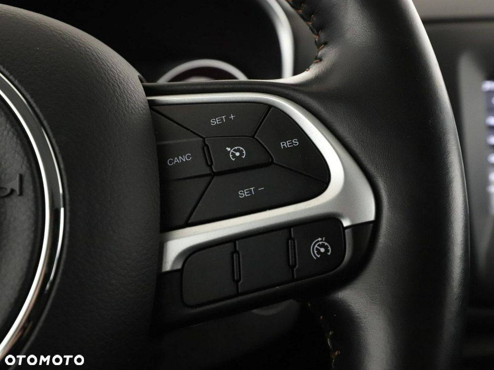 Jeep Compass 1.3 T-GDI I4 Longitude - 29