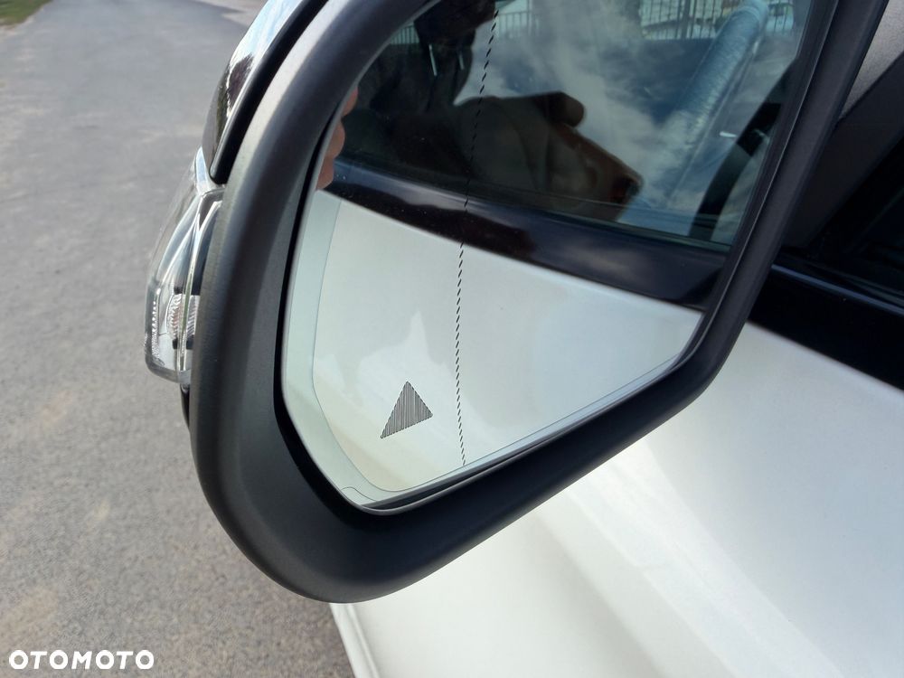 Mercedes-Benz Klasa C 200 9G-TRONIC - 33