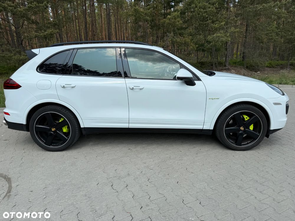 Porsche Cayenne ver-s-e--hybrid-platinum-edition - 6
