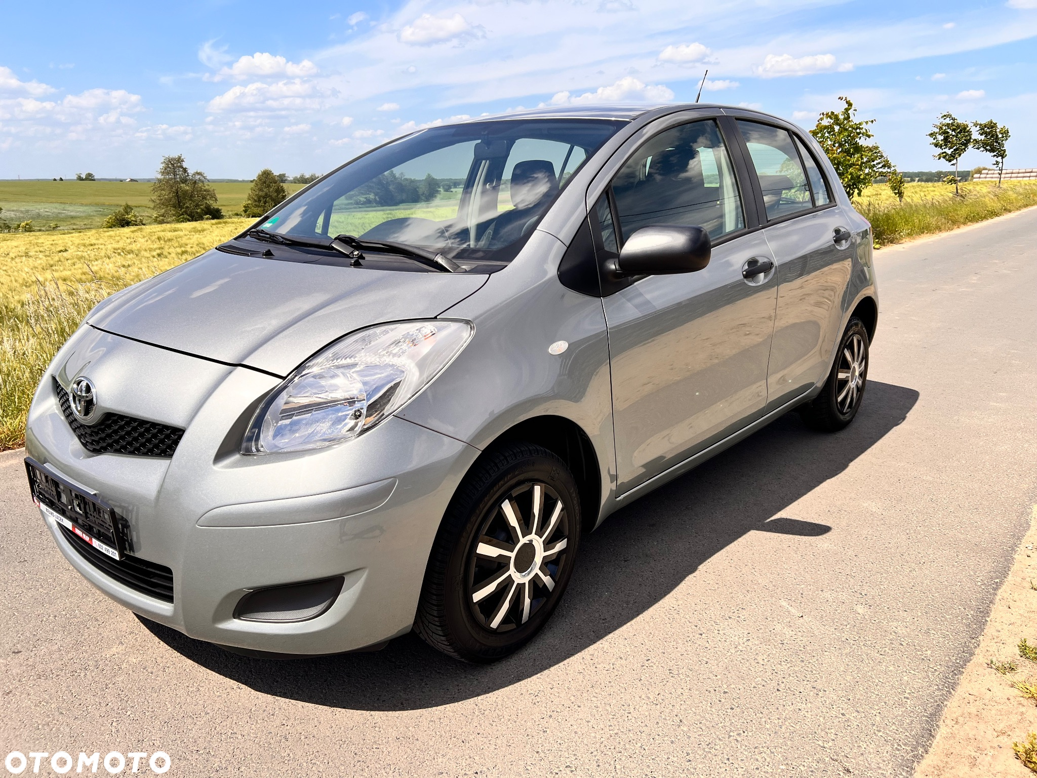 Toyota Yaris 1.0 VVT-i Launch Edition - 2