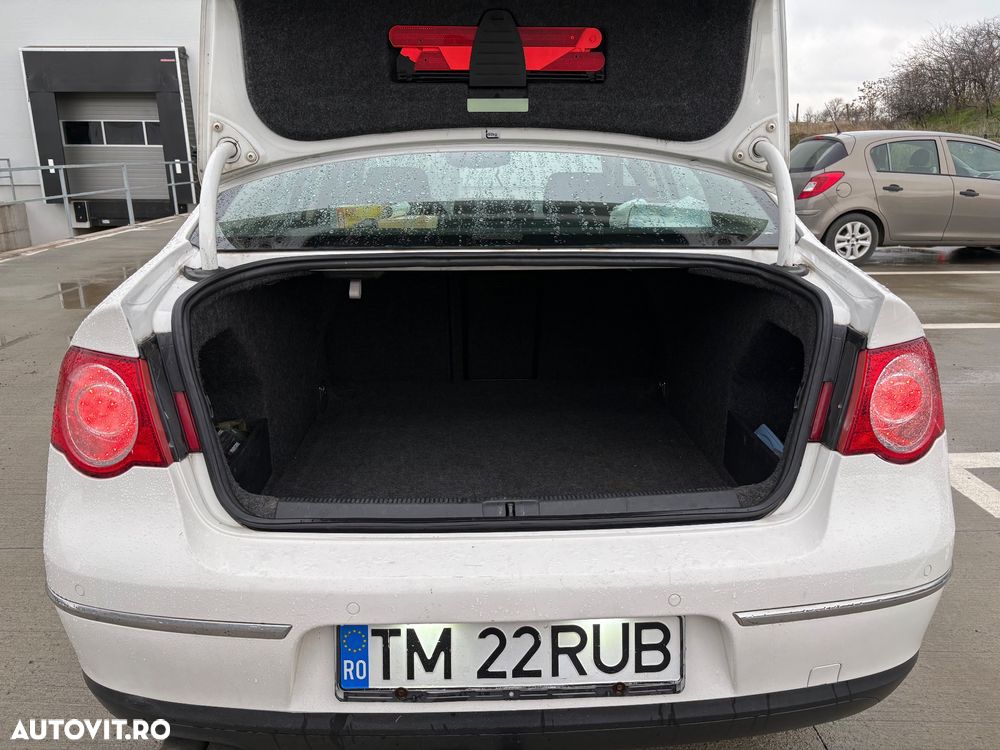 Volkswagen Passat 2.0TDI Comfortline DPF - 11