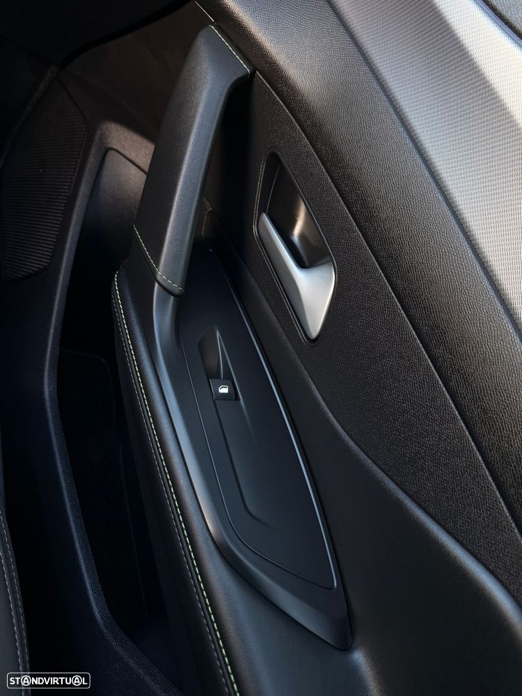 Peugeot 408 1.6 Hybrid GT e-DCS7 - 22