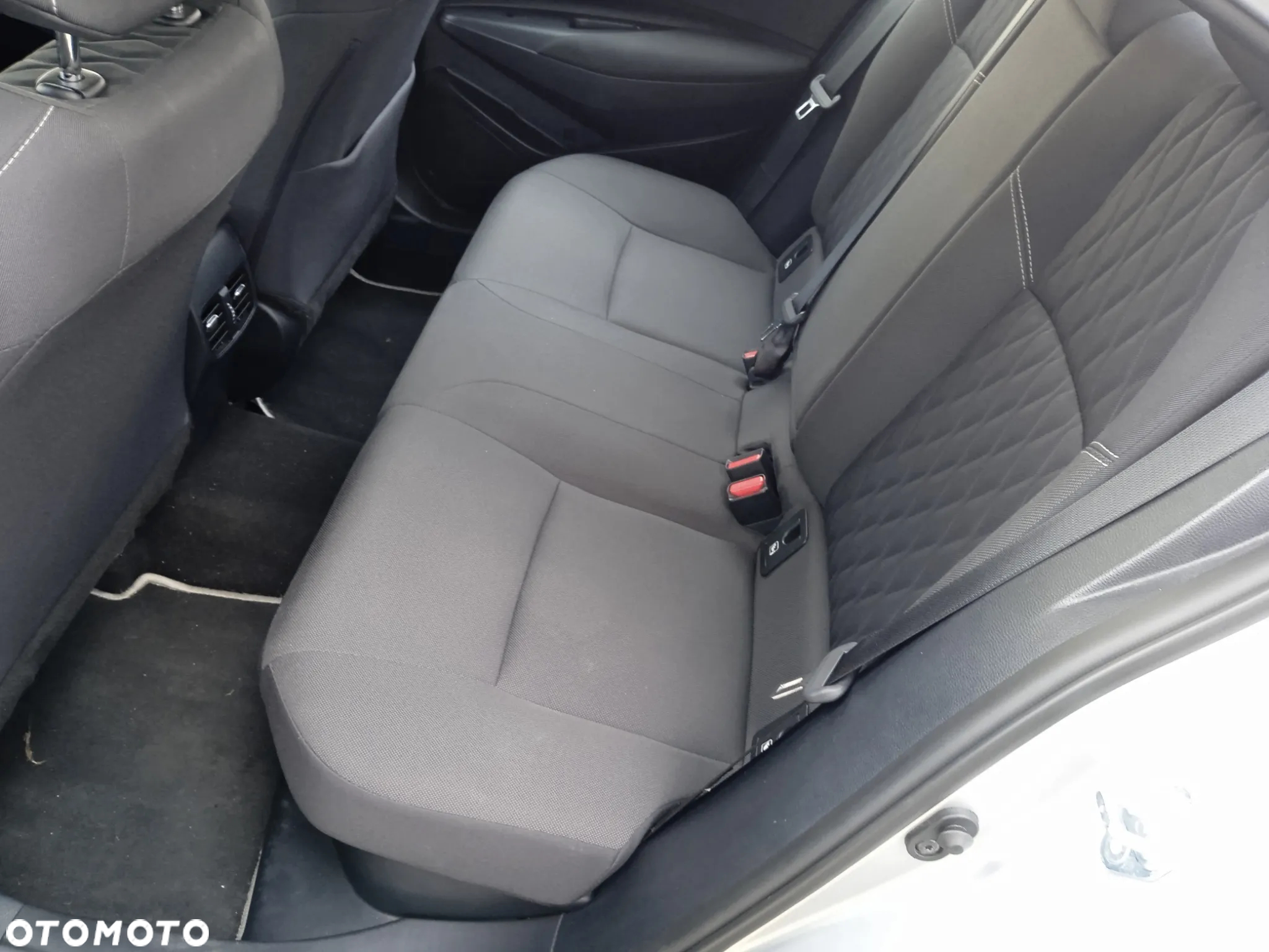 Toyota Corolla - 14