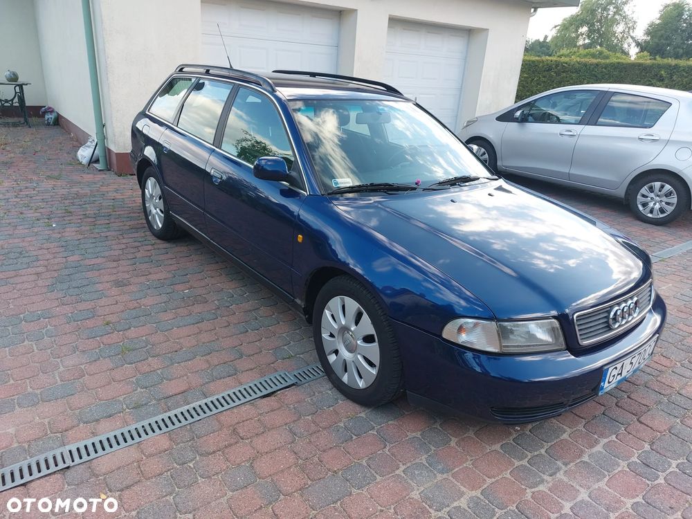 Audi A4 - 1