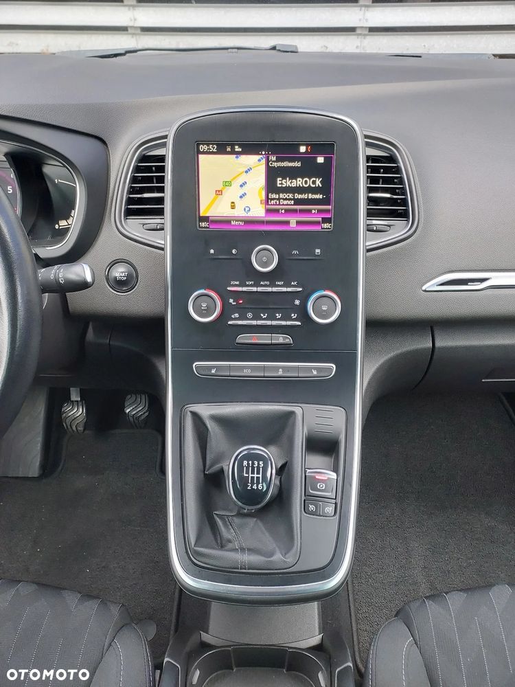 Renault Scenic ENERGY TCe 140 LIMITED - 27