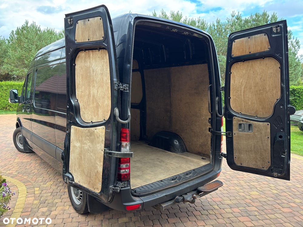 Mercedes-Benz Sprinter - 24