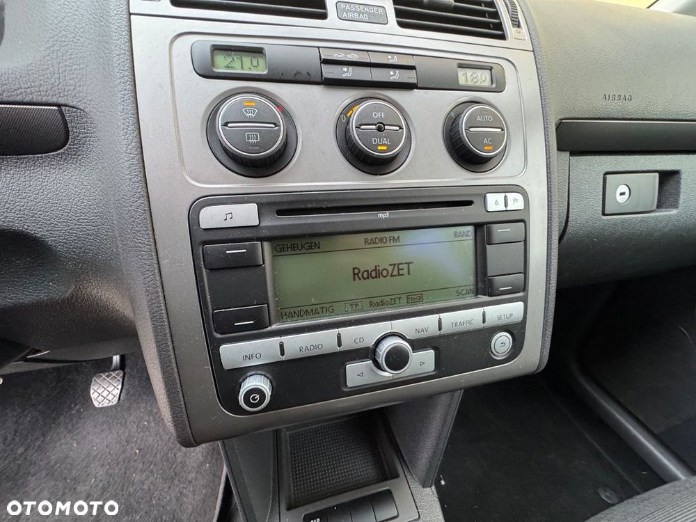 Volkswagen Touran 1.9 TDI Highline - 17