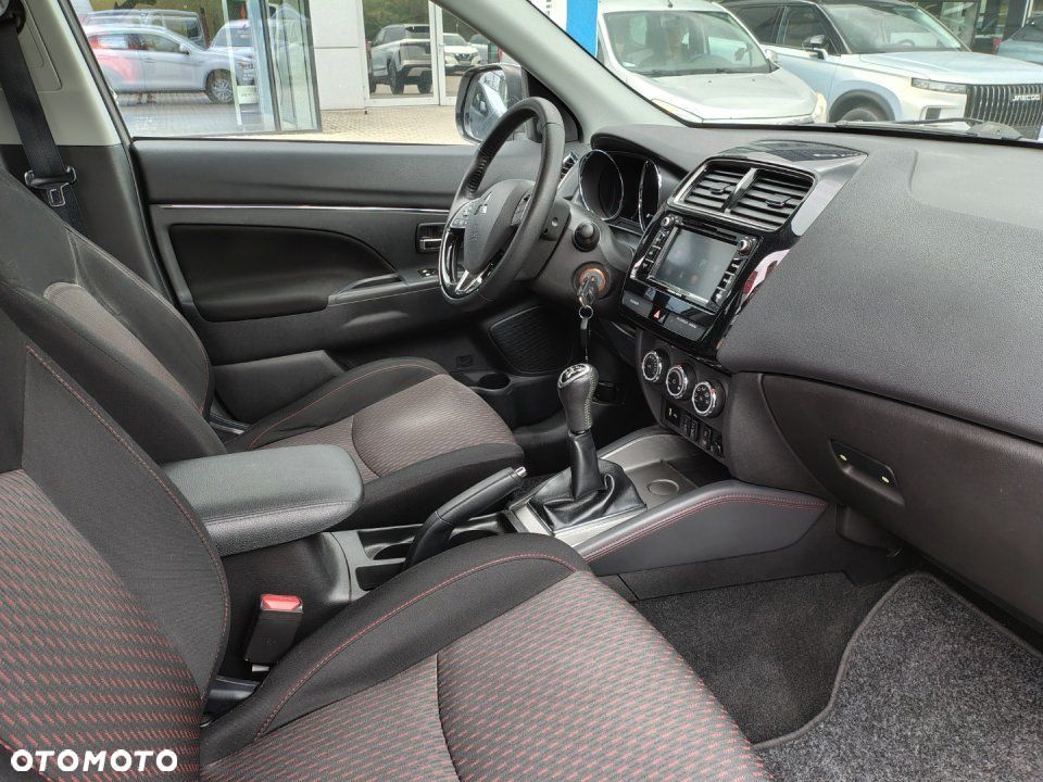 Mitsubishi ASX - 8