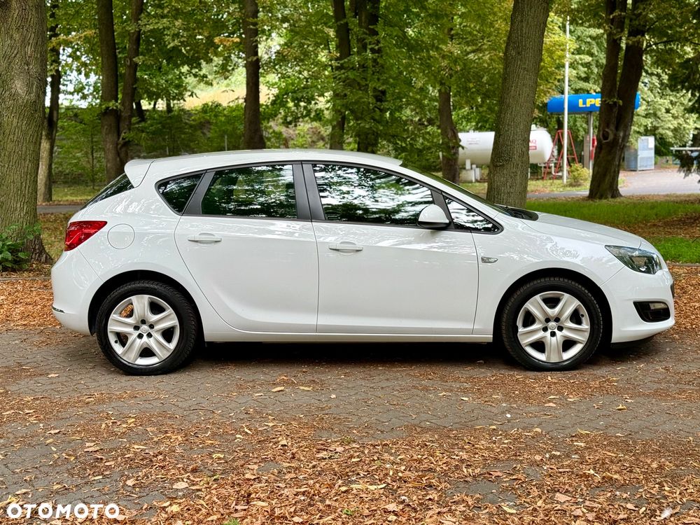 Opel Astra 1.4 Edition - 10