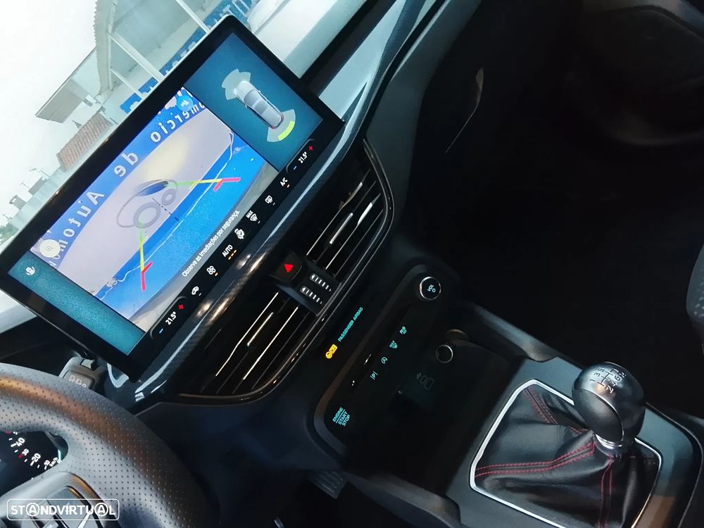 Ford Focus 1.0 EcoBoost MHEV ST-Line - 11