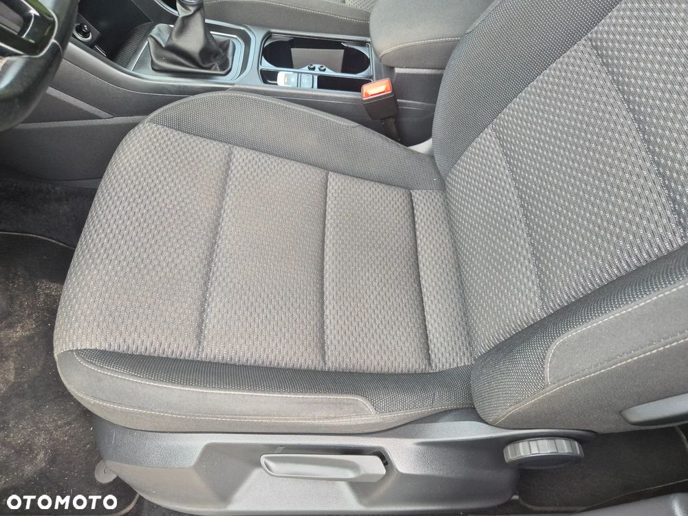 Volkswagen Touran 1.2 TSI (BlueMotion Technology) Comfortline - 11