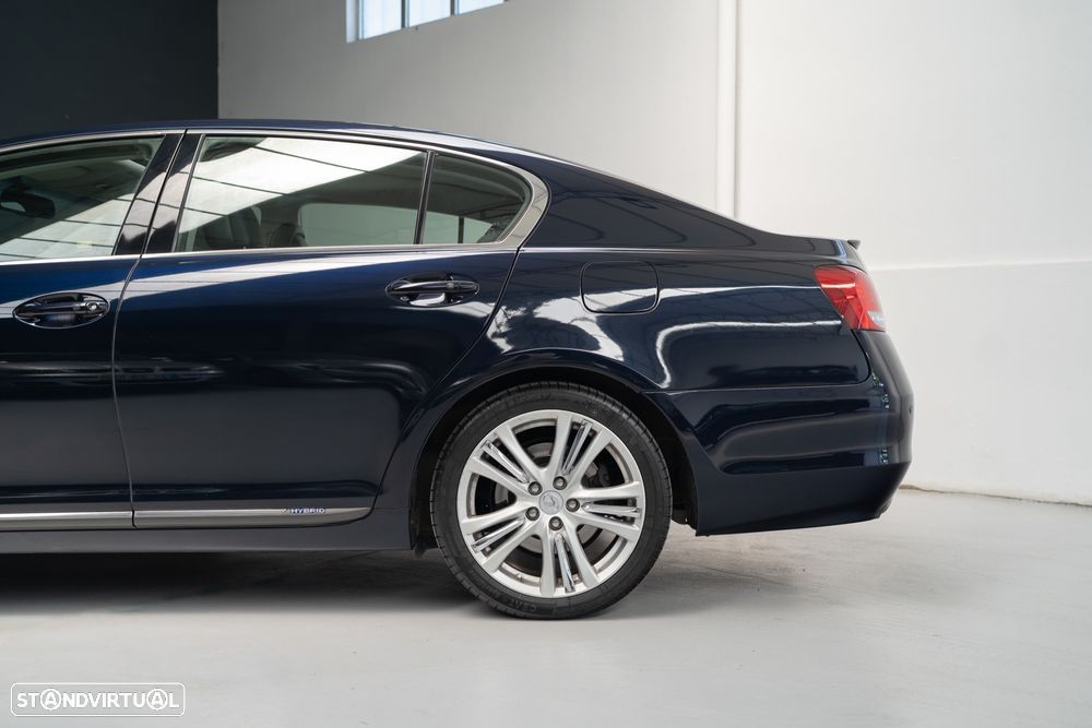 Lexus GS 450h - 25