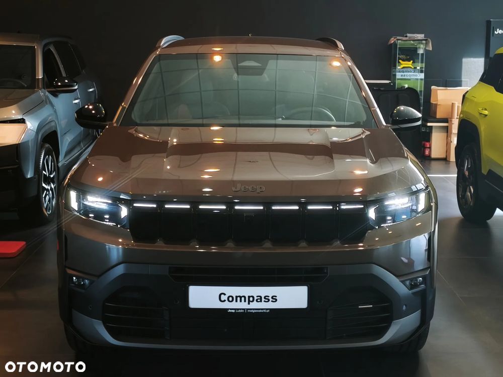 Jeep Compass 1.2 T3 mHEV Summit FWD DCT - 3