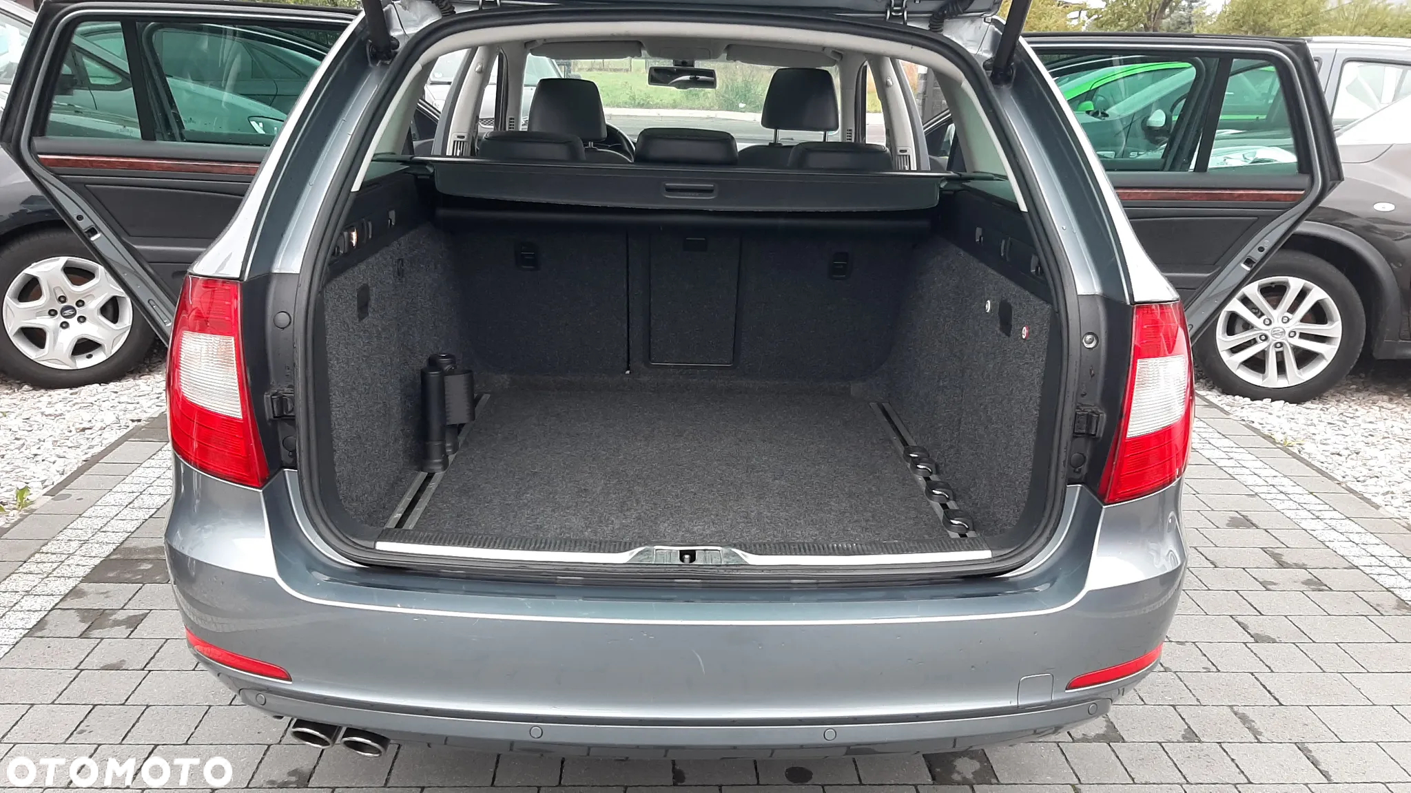 Skoda Superb 2.0 TDI Elegance DSG - 19