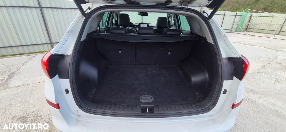 Hyundai Tucson 2.0 CRDI 4WD Automatik Premium - 8