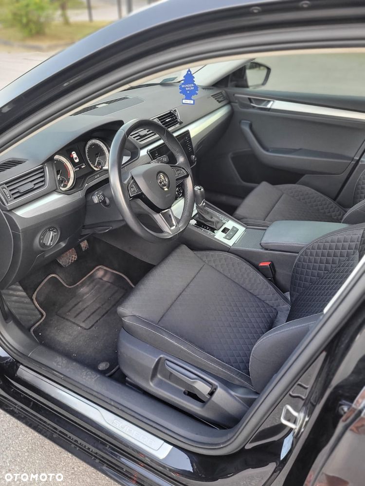 Skoda Superb 2.0 TSI Ambition DSG - 9