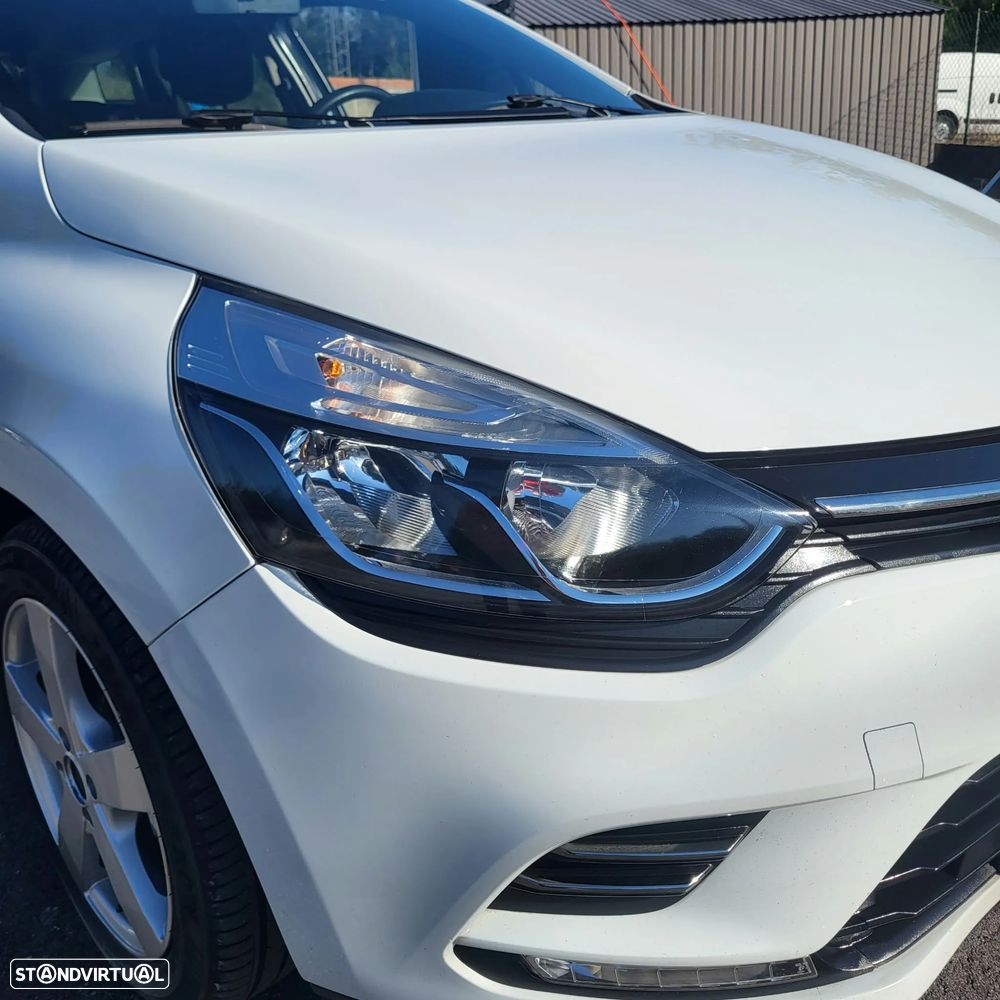Renault Clio Sport Tourer (Energy) dCi 90 Bose Edition - 8