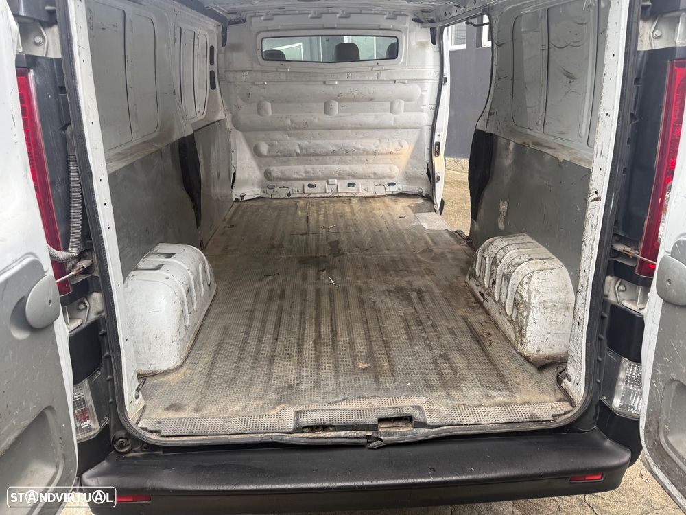 Opel Vivaro longa - 17