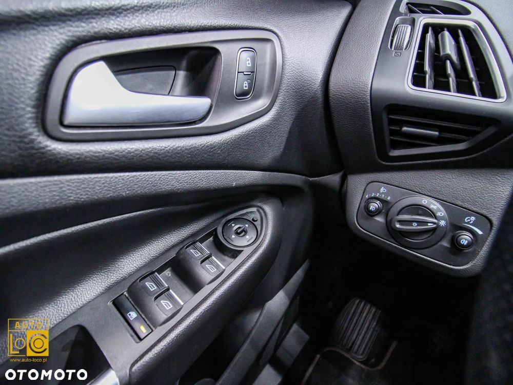 Ford Kuga 2.0 TDCi 2x4 Titanium - 25