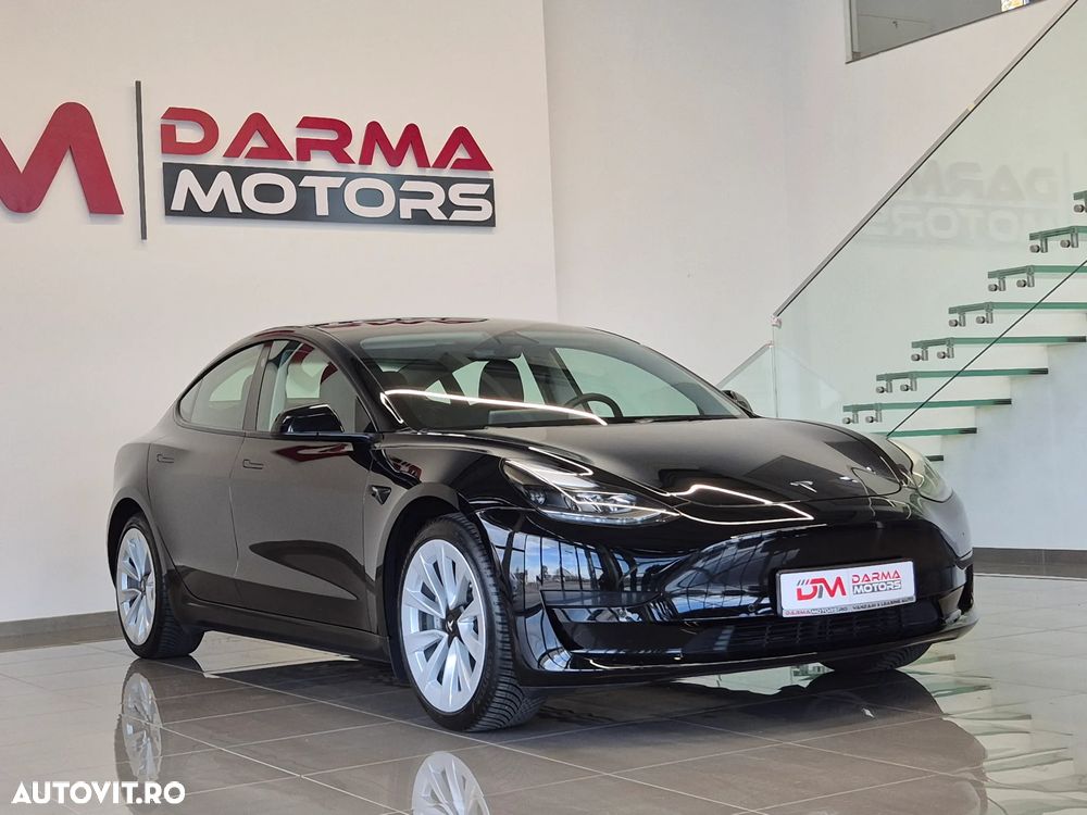 Tesla Model 3 Standard Reichweite Plus Hinterradantrieb - 3