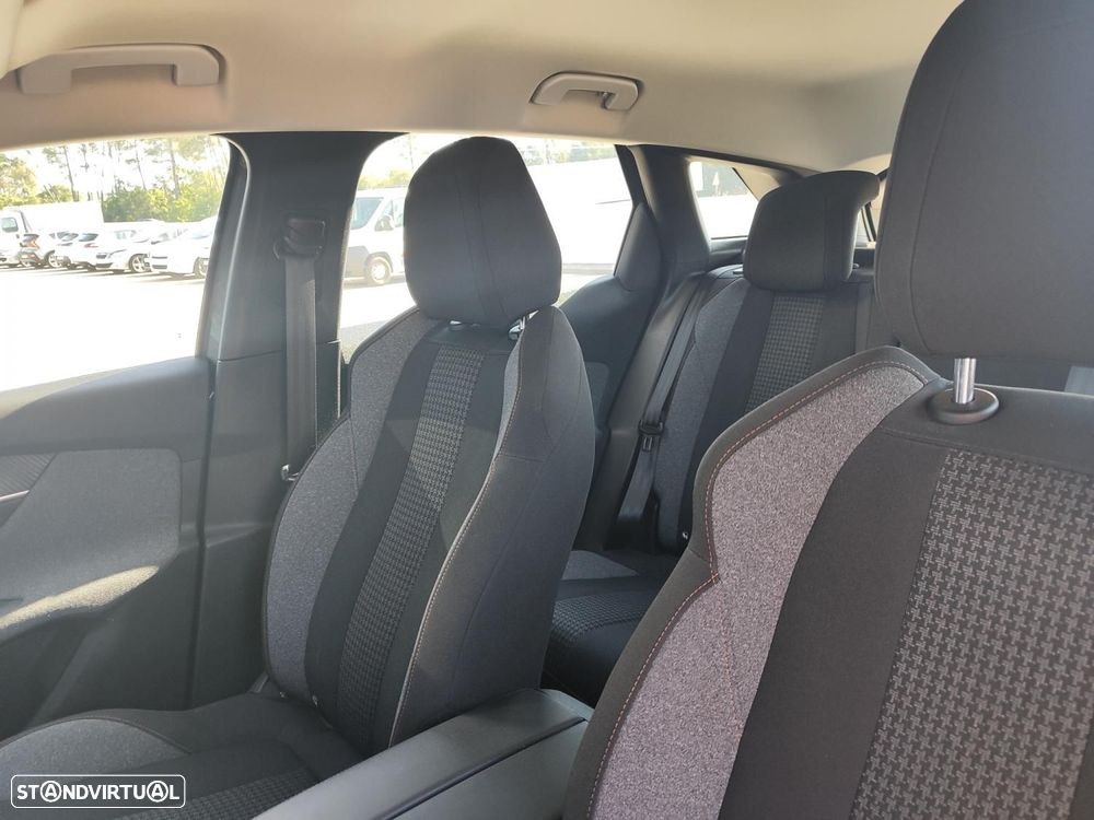 Peugeot 3008 1.5 BlueHDi Active Pack - 27