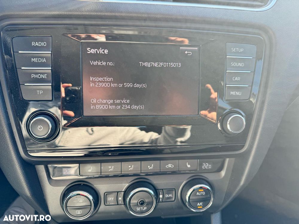 Skoda Octavia 2.0 TDI ELEGANCE - 12