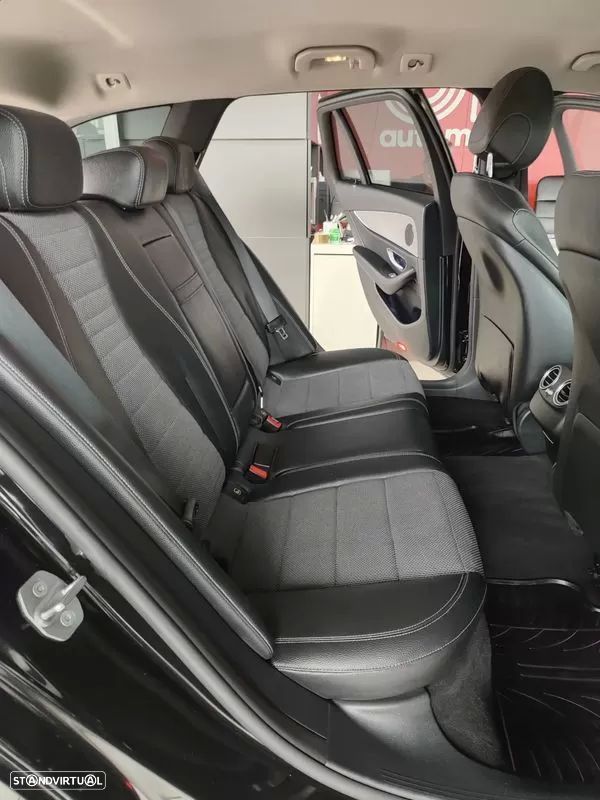 Mercedes-Benz E 220 d 4Matic 9G-TRONIC Avantgarde - 18