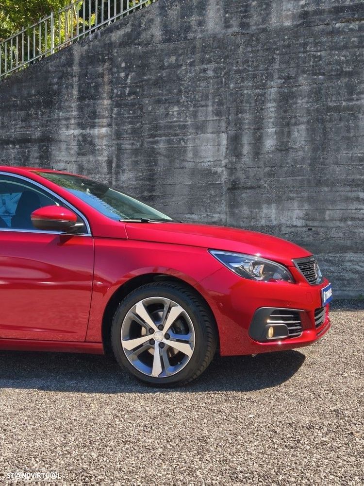 Peugeot 308 1.2 PureTech Allure J17 — fotografia 11