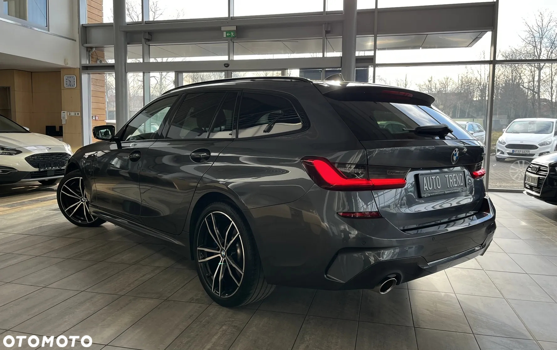 BMW Seria 3 330e M Sport sport - 5