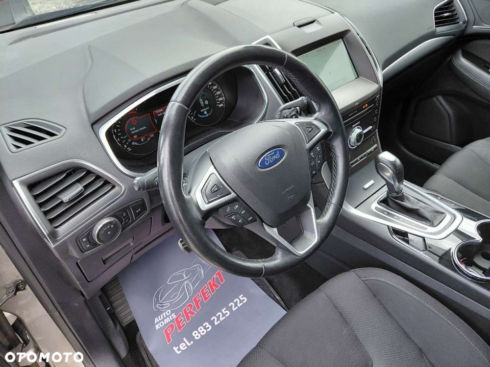 Ford S-Max - 14
