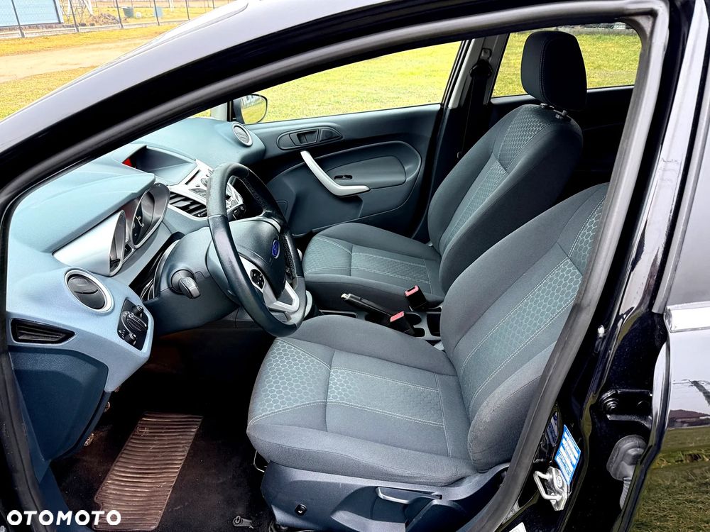 Ford Fiesta 1.25 Titanium - 10