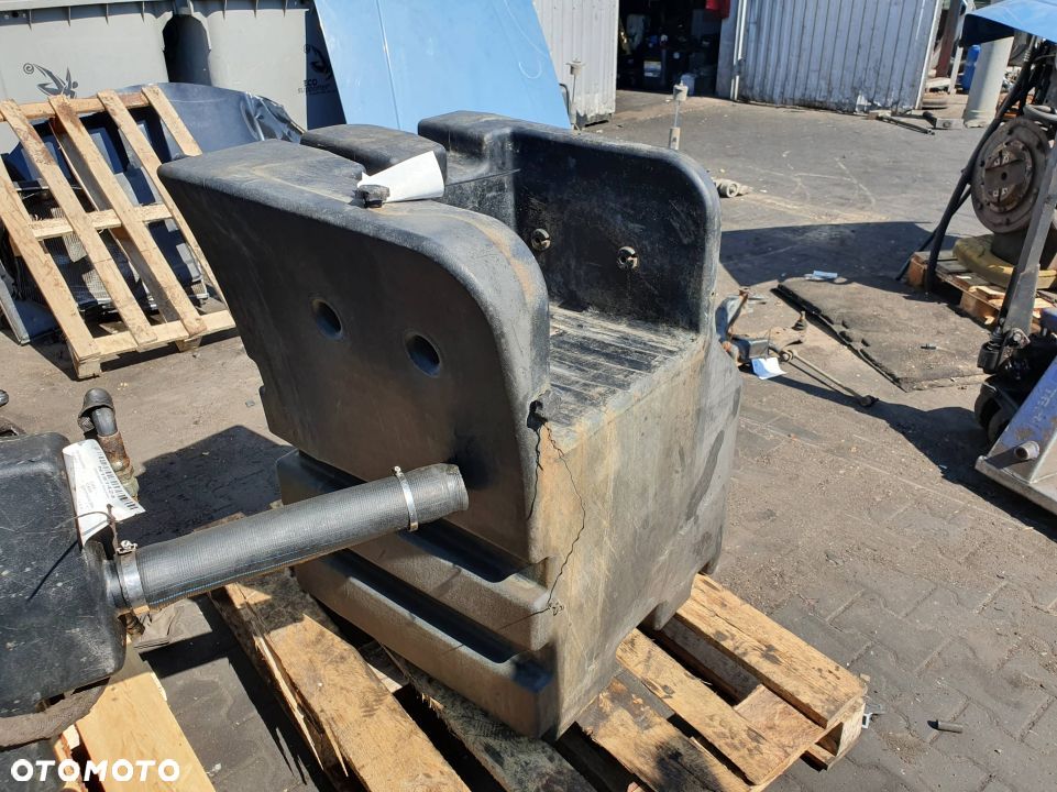 ZBIORNIK PALIWA CASE MAGNUM 280 LEWY - 4