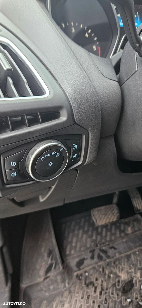 Ford Focus - 18