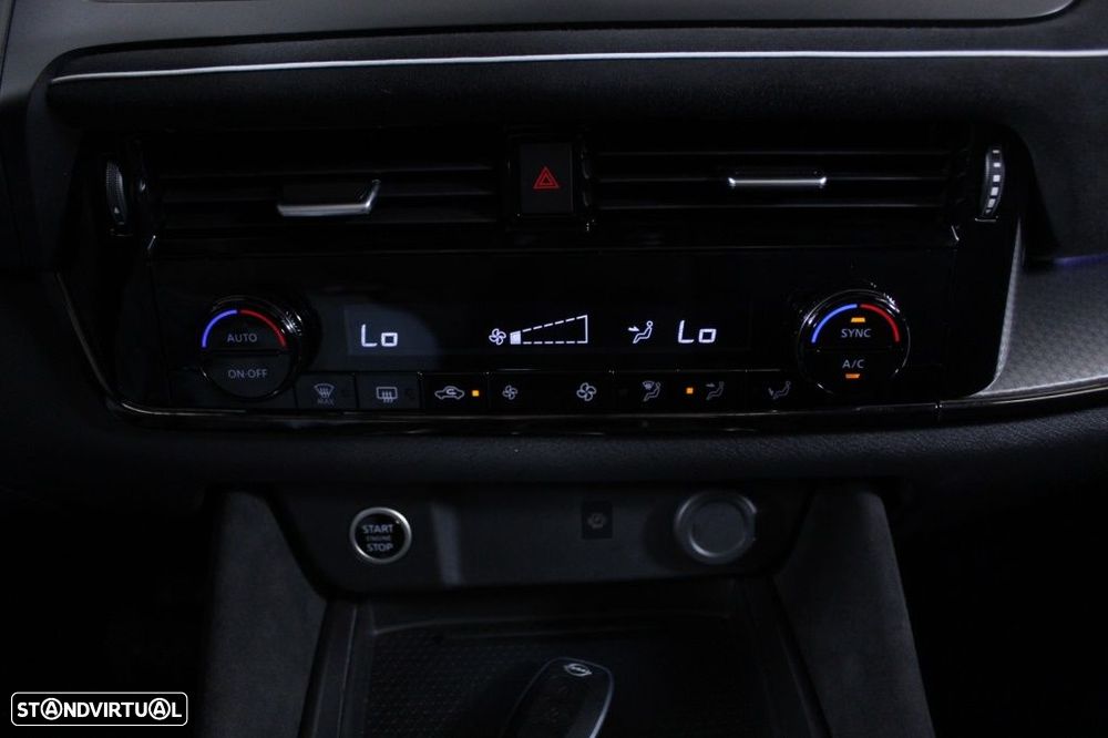 Nissan Qashqai 1.3 DIG-T Evolve Xtronic - 28