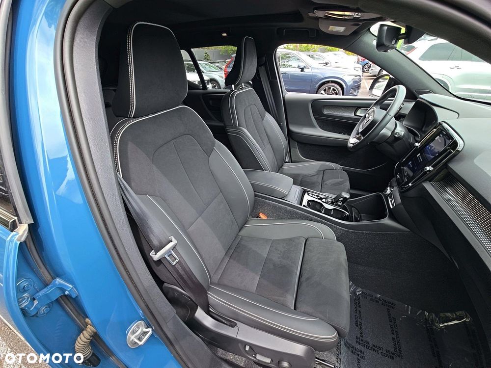 Volvo XC 40 B5 AWD Ultimate Dark - 6