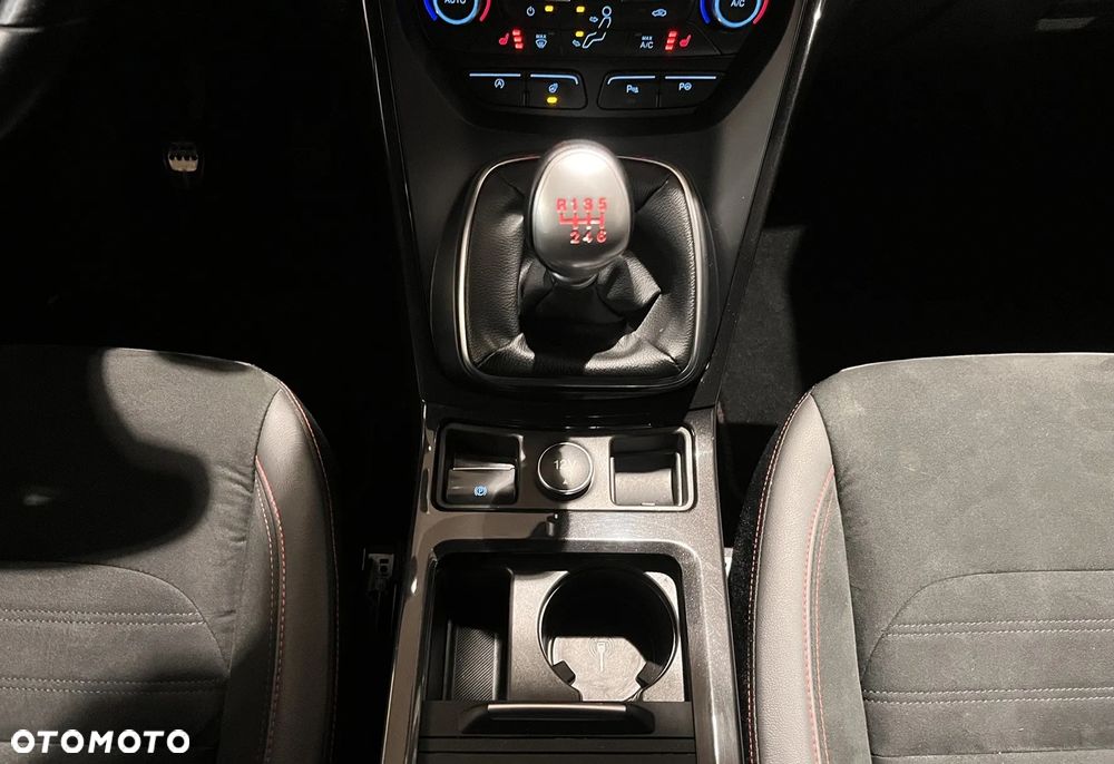 Ford Kuga 2.0 TDCi 4x4 ST-Line - 16