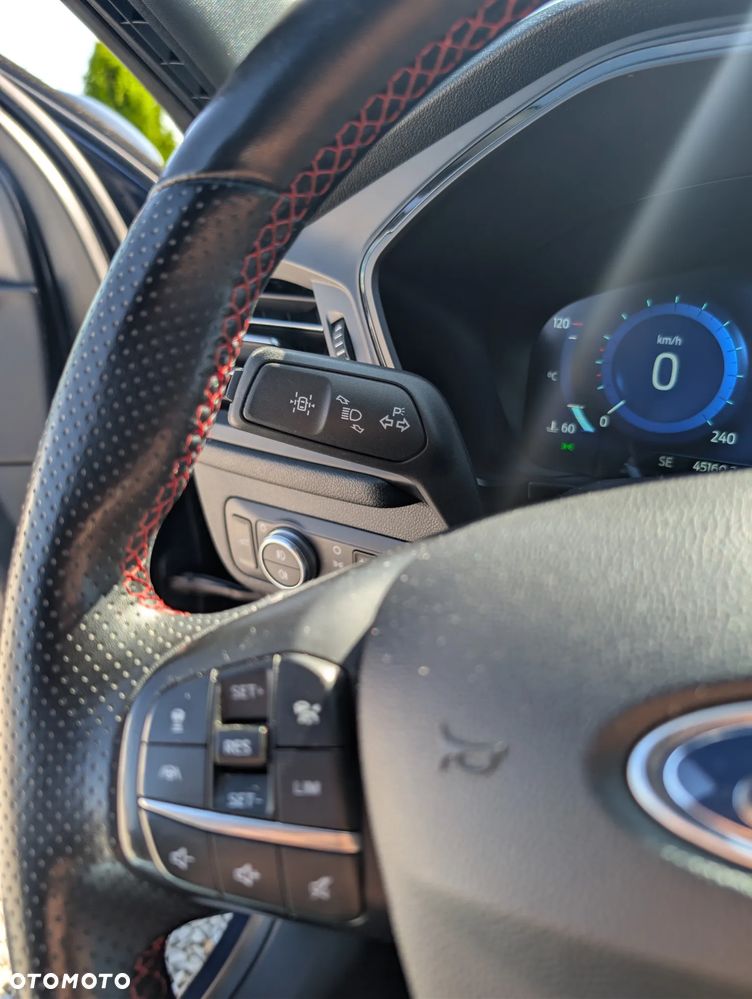Ford Kuga 2.5 Duratec FHEV ST-LINE - 29