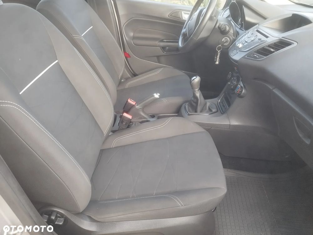 Ford Fiesta 1.25 Trend EU5 - 11