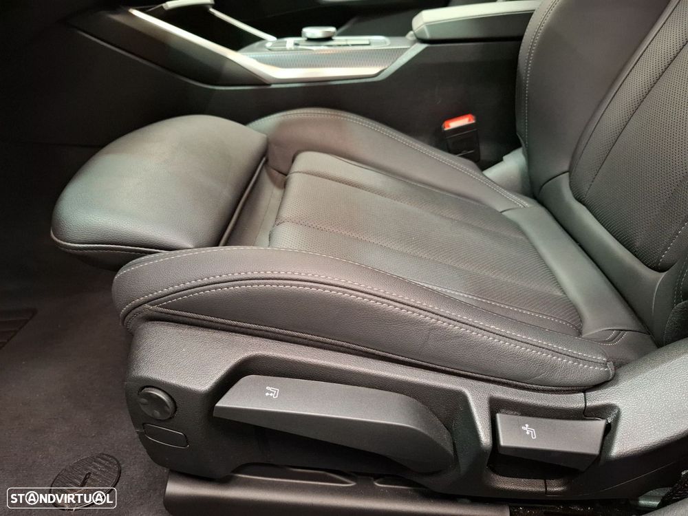 BMW 330 e Pack Desportivo M Auto - 15
