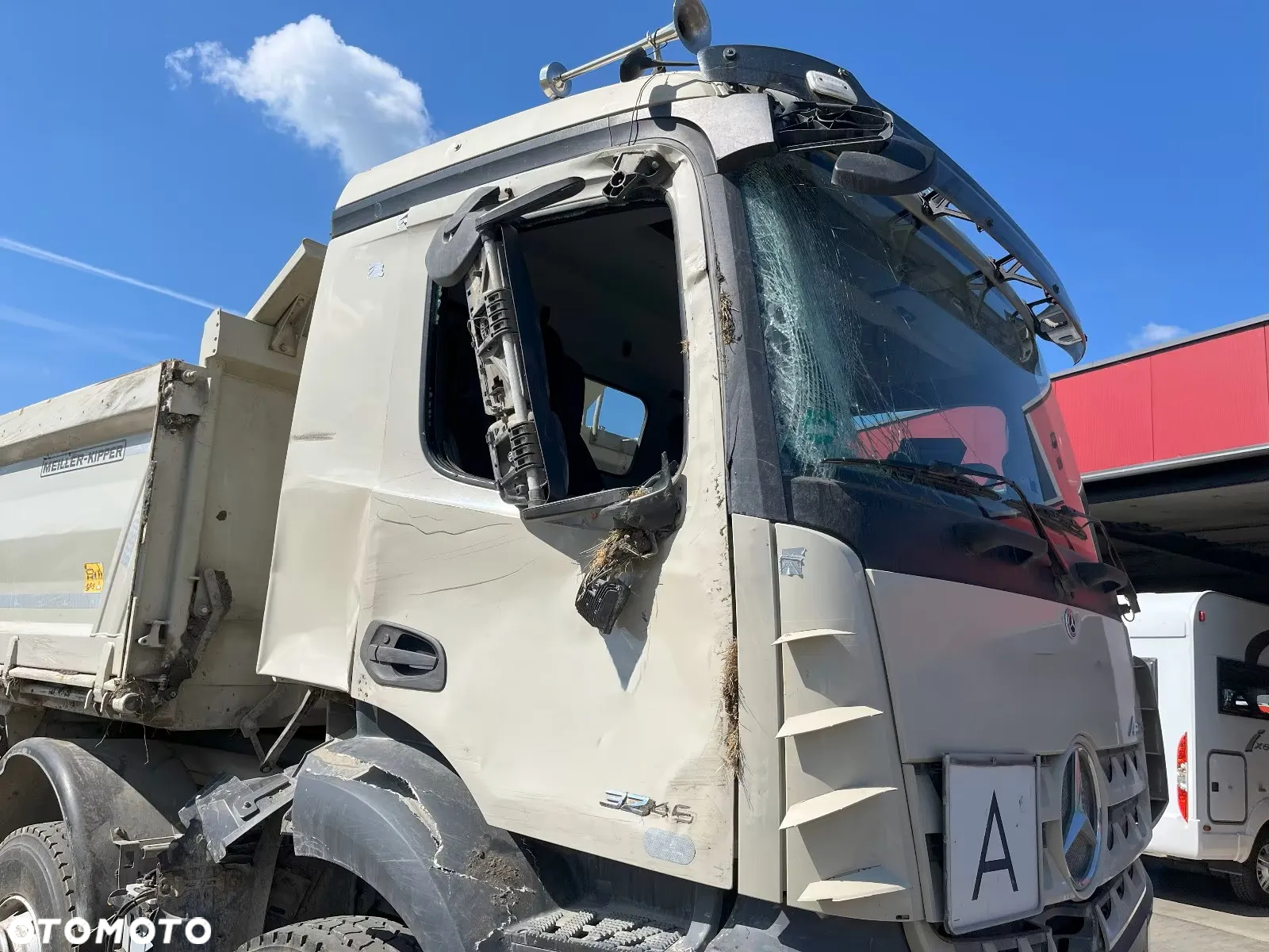 Mercedes-Benz Arocs 3246 / 8x4 / Trójstronna Wywrotka / Bordmatic / Euro 6 / Uszkodzony - 3