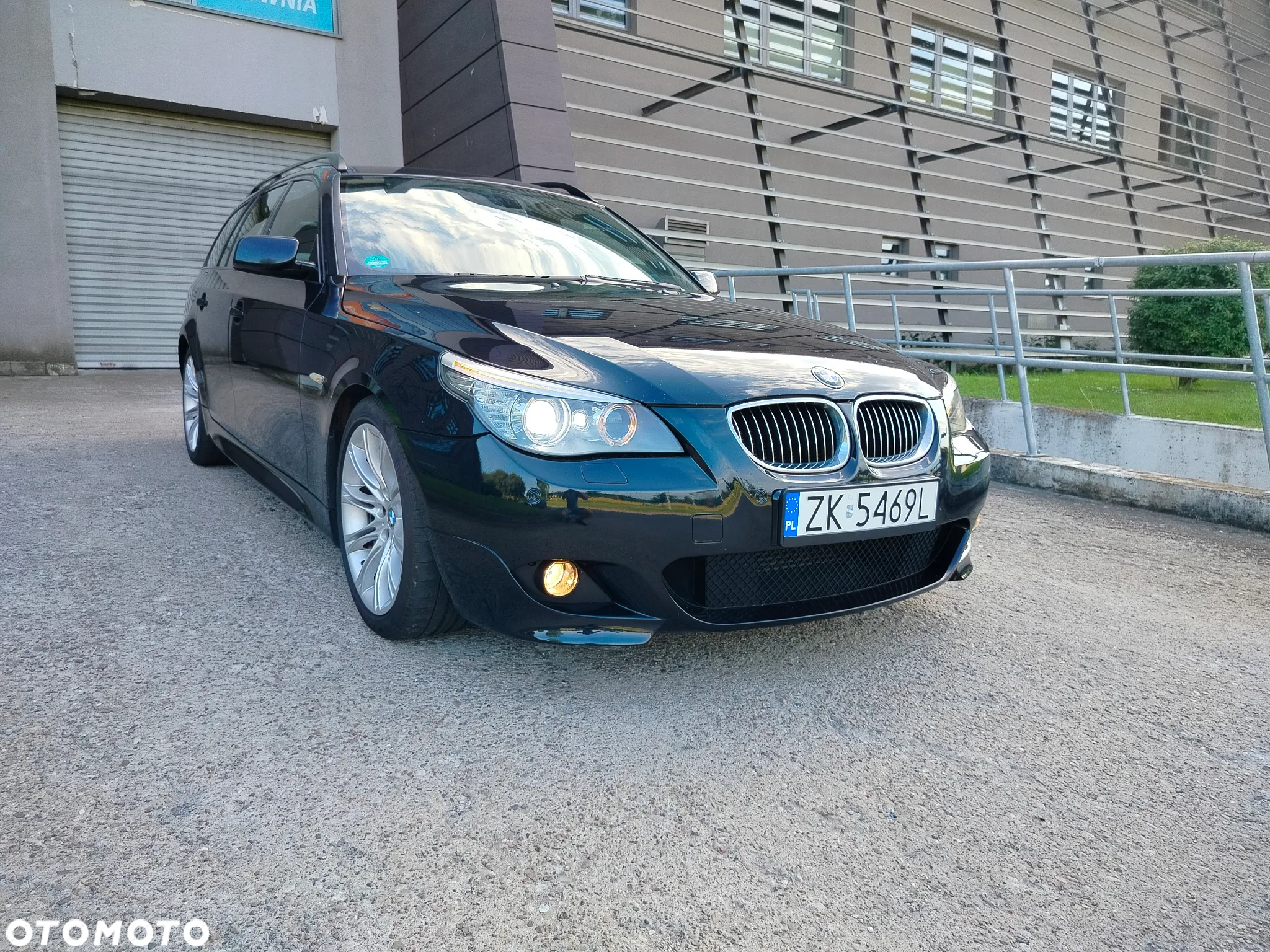BMW Seria 5 530d Touring - 13