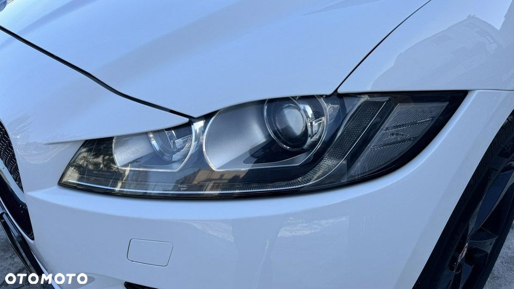 Jaguar F-Pace - 40